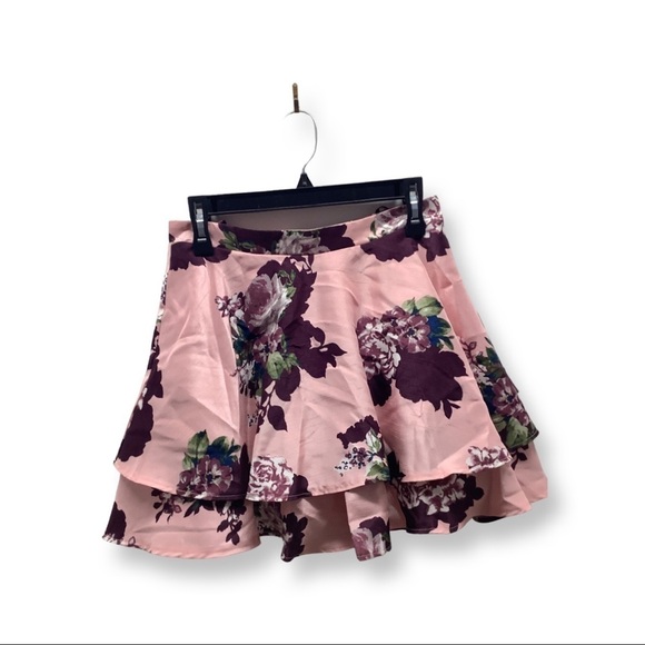 City Studios Juniors Size 3 Pink Floral Flirty Double Ruffle Skirt. New - Picture 3 of 7